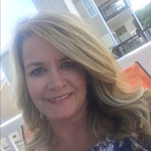 Meet your Posher, Stacy